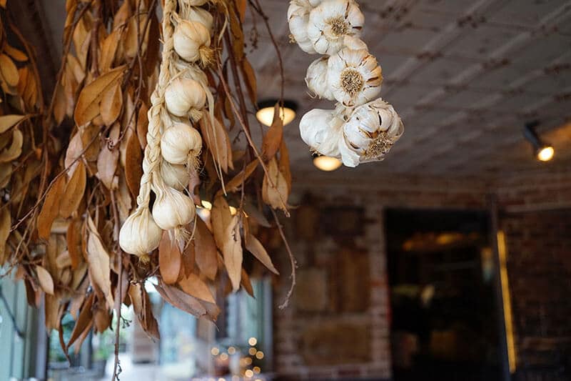 Trocknender Knoblauch